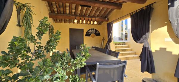 L'Isle-sur-la-Sorgue (84800) Villa 185m²- maison principale et appartement indépendant - Piscine - Terrain 728m²