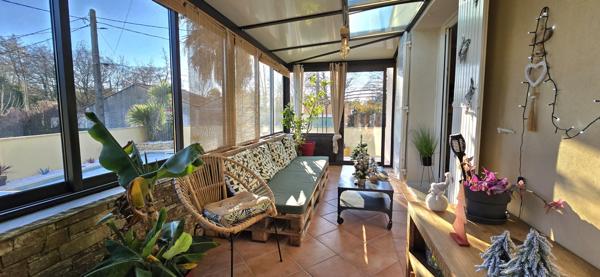 L'Isle-sur-la-Sorgue (84800) Villa 185m²- maison principale et appartement indépendant - Piscine - Terrain 728m²