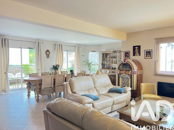 Maison à vendre 8 pièces 196 m² Villemoisson-sur-Orge