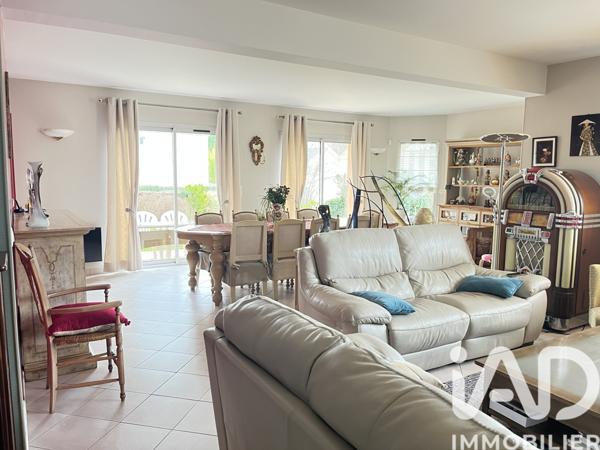 Maison à vendre 8 pièces 196 m² Villemoisson-sur-Orge
