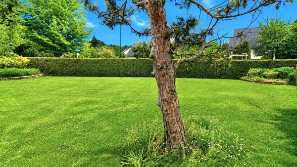 A 5 mn à pieds des commerces, en impasse Maison avec garage et jardin de 430 m²