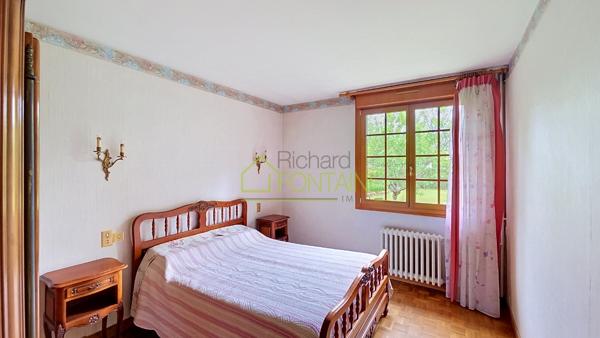 A 5 mn à pieds des commerces, en impasse Maison avec garage et jardin de 430 m²