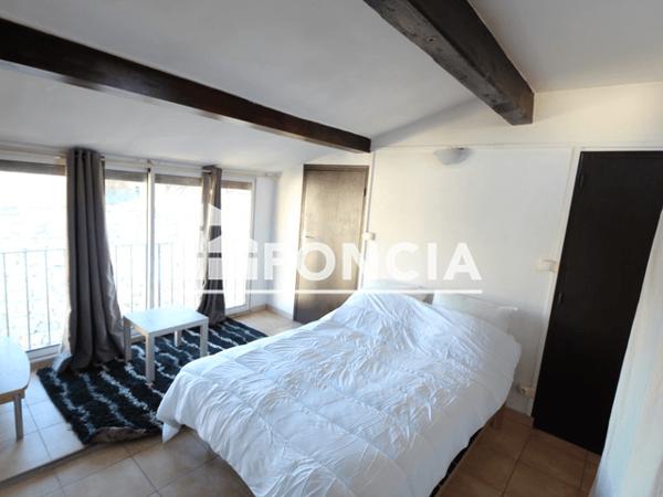 Location Appartement 2 pièces 31.39 m² - 31 RUE FENELON PROLONGEE Nimes 30000