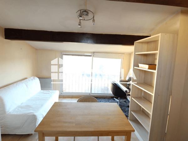 Location Appartement 2 pièces 31.39 m² - 31 RUE FENELON PROLONGEE Nimes 30000