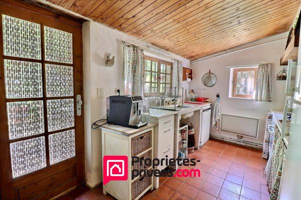 Uzès, proche , petit Mas  sur 5000 m2 de terrain