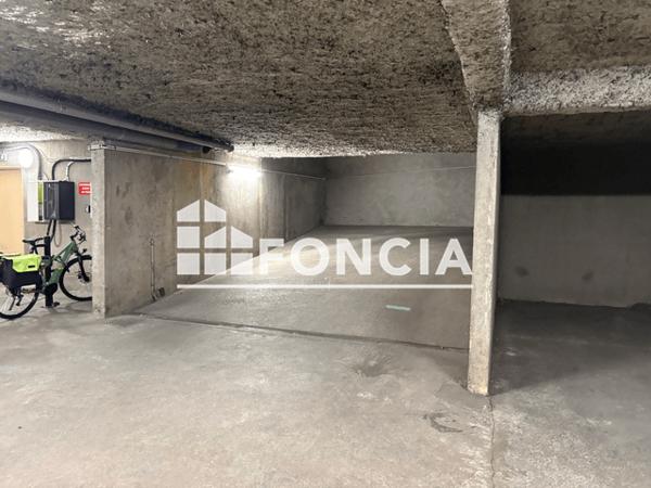 Location Parking 10 m² - LES BUREAUX DU CADEREAU Nimes 30900