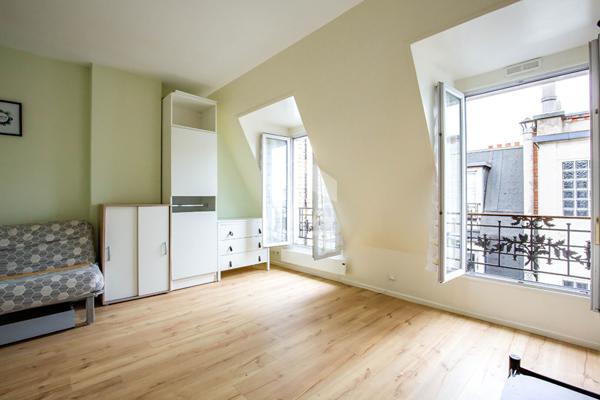 Daumesnil /Michel Bizot Studio 18m2 dernier étage