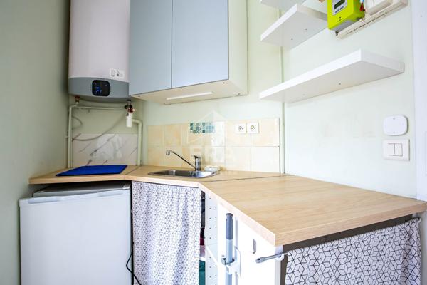 Daumesnil /Michel Bizot Studio 18m2 dernier étage