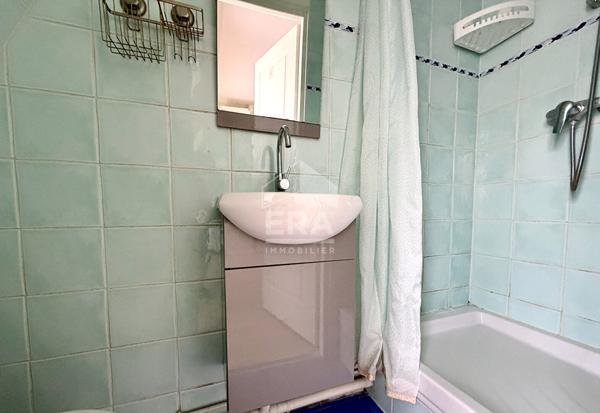 Daumesnil /Michel Bizot Studio 18m2 dernier étage