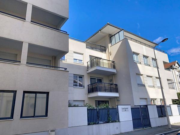 LYON 3 - ENTRE MONTCHAT ET MONPLAISIR - T3 AVEC BALCON ET PARKING