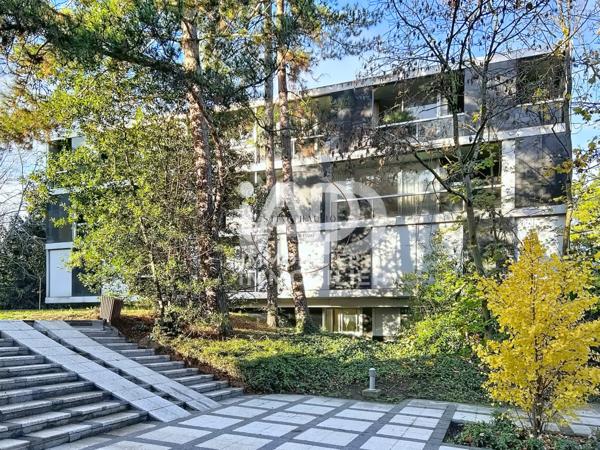 Boulogne-Billancourt (92100) BOULOGNE - Quartier Parchamp - Albert Kahn - GRAND STUDIO EN DERNIER ETAGE EN BON ETAT - RESIDENCE DE STANDING