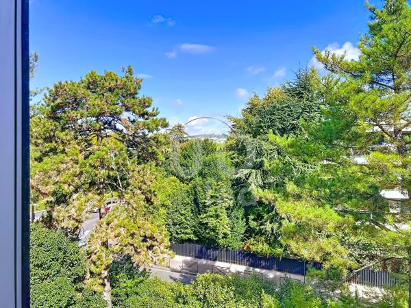 Boulogne-Billancourt (92100) BOULOGNE - Quartier Parchamp - Albert Kahn - GRAND STUDIO EN DERNIER ETAGE EN BON ETAT - RESIDENCE DE STANDING