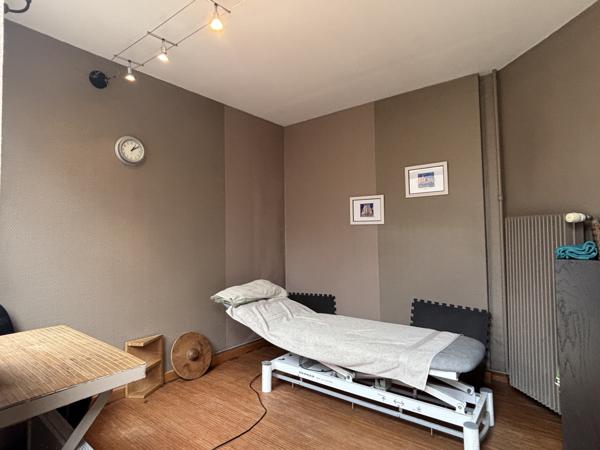 Immeuble
        
        - 221 m² 232 000 € *