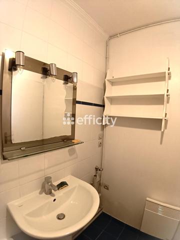 Appartement
         2 pièces
        - 33 m² 179 000 € *