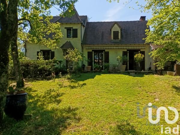 Maison 4 pièces de 105 m² à Cressensac (46600)