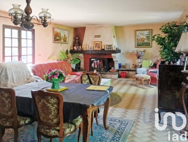 Maison 4 pièces de 105 m² à Cressensac (46600)