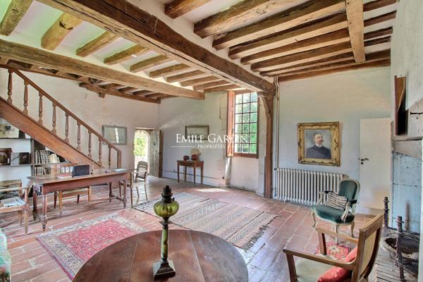 A Vendre - Bourgogne - Auxerre- Chablis 89 - Logis du XVIème siècle -Idéal projet évènementiel-