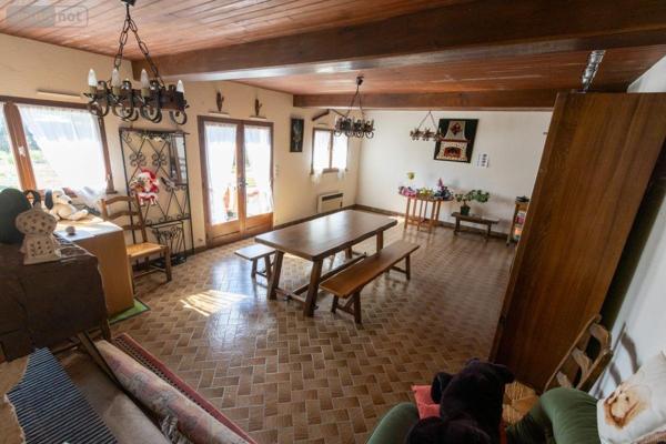 Maison à vendre à Connerré dans la Sarthe (72160), ref : 72033-259