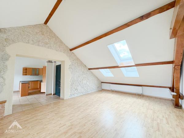 Saint-Jean-de-Gonville (01630) Maison 12 Pièces 392 m2