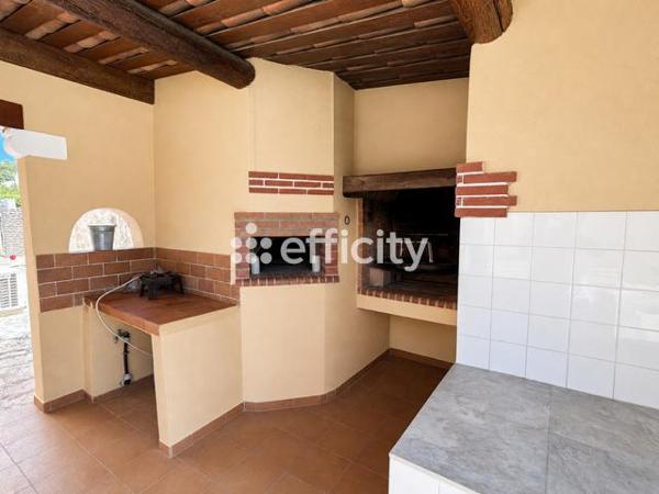 Maison
         6 pièces
        - 190 m² 675 000 € *