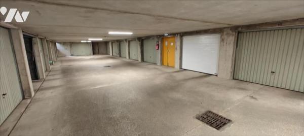 Besançon, Quartier Butte, Un appartement  T4 de 78 m² avec cave, garage et parking.