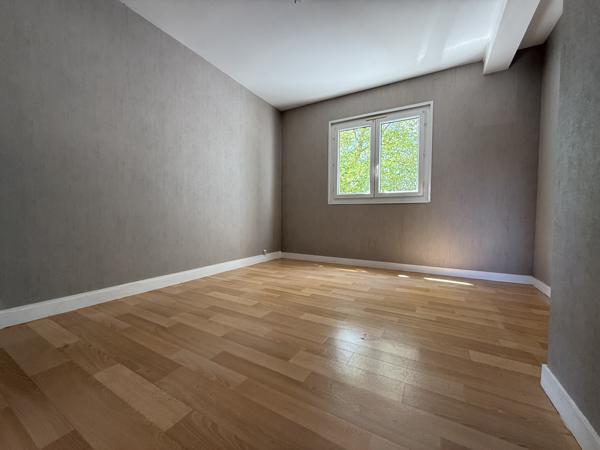 Appartement
                                                                                                                                                                                                                                                                                                                        4 pièce(s)                                                                                                                                                                                                          2 chambre(s)                                                                                                                                                                                                          67.67  m²