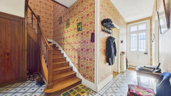 Maison de caractère 7 pièces Double Garage Quartier La Genette La Rochelle