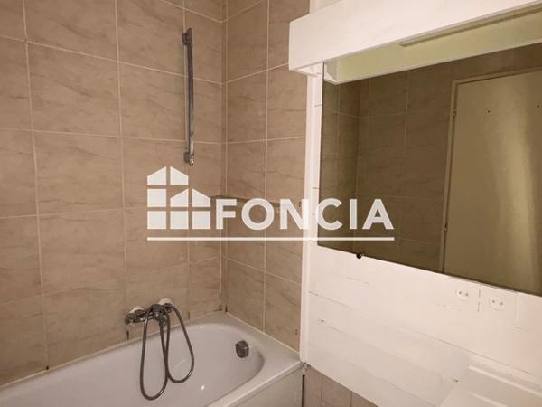 Location Appartement 3 pièces 76.27 m² - Cluses 74300