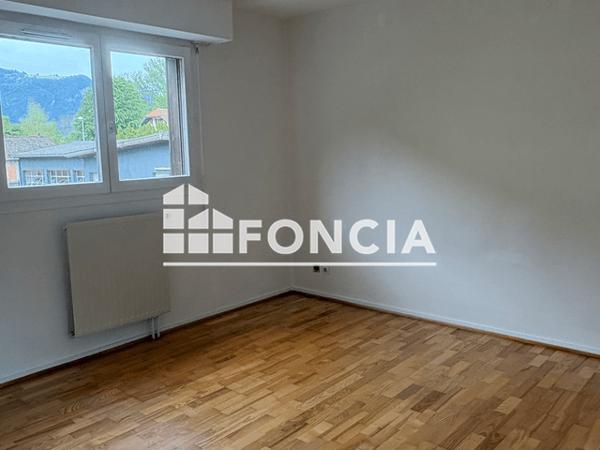 Location Appartement 3 pièces 76.27 m² - Cluses 74300
