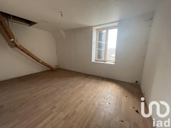 Maison 4 pièces de 95 m² à Sommevoire (52220)
