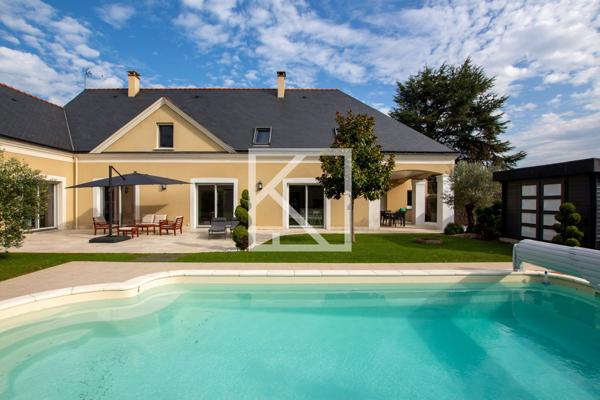 Villa de standing avec grand garage, aux prestations irréprochables