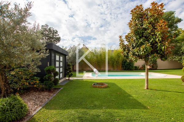 Villa de standing avec grand garage, aux prestations irréprochables