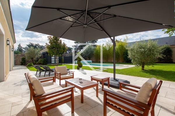Villa de standing avec grand garage, aux prestations irréprochables
