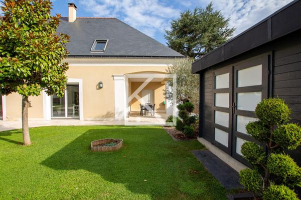 Villa de standing avec grand garage, aux prestations irréprochables