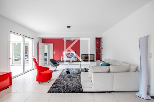 Villa de standing avec grand garage, aux prestations irréprochables