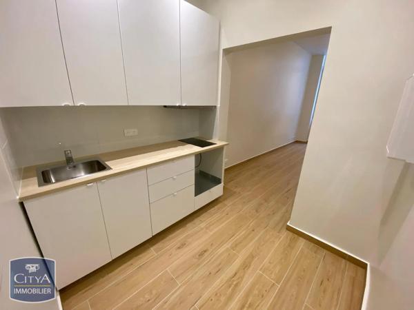 Appartement à louer 1 pièce 36.8m² Toulon (83000)