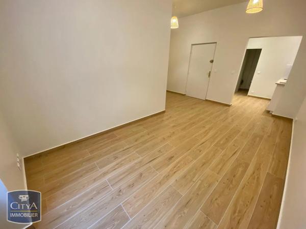 Appartement à louer 1 pièce 36.8m² Toulon (83000)