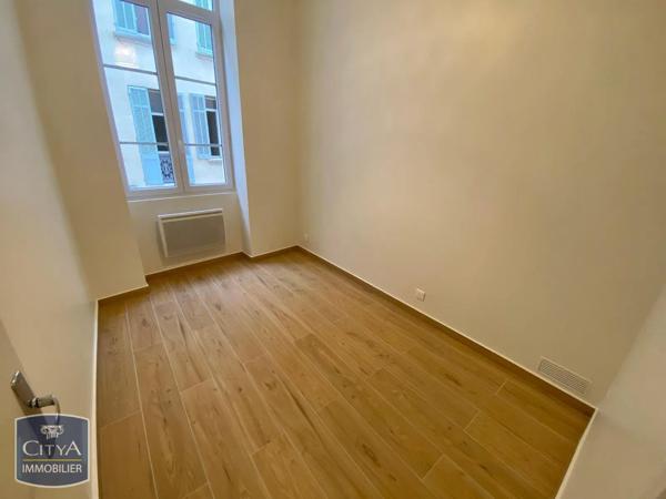 Appartement à louer 1 pièce 36.8m² Toulon (83000)