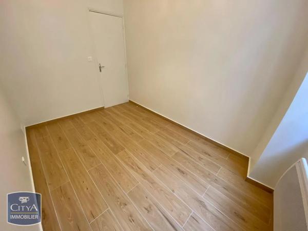 Appartement à louer 1 pièce 36.8m² Toulon (83000)