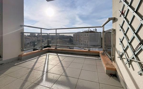 Appartement à vendre    3 pièces • 80,34 m2 La Rochelle