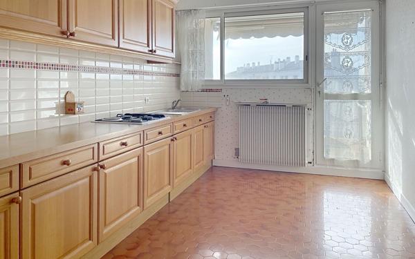 Appartement à vendre    3 pièces • 80,34 m2 La Rochelle