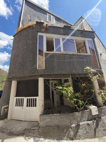 Sant'Andréa-di-Cotone (20221) Maison de village T3 de 89m2