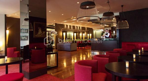 *** STUDIO - SPECIAL INVESTISSEUR - RESIDENCE RELAIS SPA VAL D'EUROPE ***

Investissement locatif sécurisé sous bail commercial nu, sans les contraintes de gestion.

à Chessy, à seulement quelques minutes à pied des parcs Disneyland Paris, du centre commercial Val d'Europe et à quelques minutes à pied de la gare RER A Val d'Europe (accès direct à Paris), je vous propose cet appartement type studio, au sein d'une résidence de tourisme.
Appartement type studio de 24 m² meublé et équipé / tout confort.

Que le bien soit occupé ou non vous percevrez vos loyers dès l'acquisition : produit idéal grâce à une rentabilité sécurisée par des loyers stables.
Exonération d'impôt sur vos revenus locatifs.

• Loyers annuels HT perçus en 2025 : 5 820 €

• Gestionnaire : Réside Etudes

L'établissement Relais Spa Val d'Europe propose une offre de services complète : accueil, espace bien-être avec spa et piscine intérieure, salle de fitness, petit-déjeuner, restaurant, Wi-Fi, parking et services hôteliers.

Vous désirez en savoir plus ?

Contactez-moi pour programmer une visite !
07 67 58 87 50