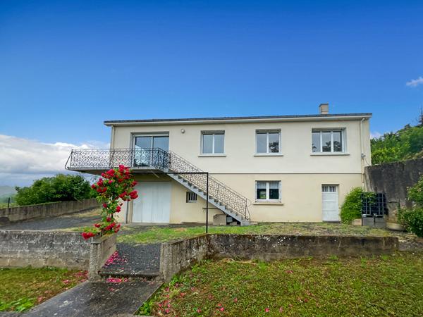 Maison sur sous-sol avec vue sur l'Evre