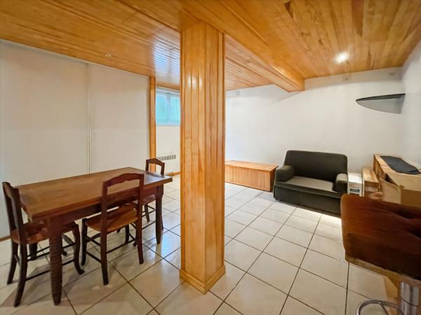 Maison sur sous-sol avec vue sur l'Evre