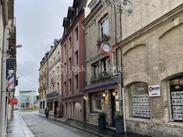 Terrain commercial de 140 m²