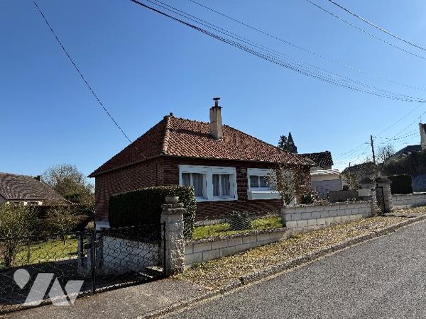 RIBEMONT-SUR-ANCRE (80800),  pavillon de plain-pied d'environ 73 m2 hab. jardin et sous sol complet