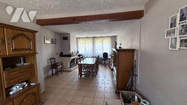 RIBEMONT-SUR-ANCRE (80800),  pavillon de plain-pied d'environ 73 m2 hab. jardin et sous sol complet