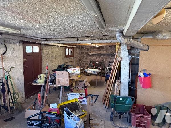 RIBEMONT-SUR-ANCRE (80800),  pavillon de plain-pied d'environ 73 m2 hab. jardin et sous sol complet