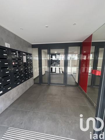 Appartement à vendre 4 pièces 64 m² Courbevoie